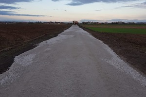 Droga dojazdowa do gruntów rolnych w Woszczkowie  (photo)