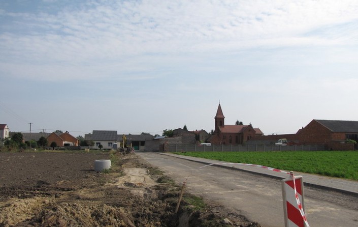 Trwa budowa kanalizacji sanitarnej w Kołaczkowicach - zdjęcie
