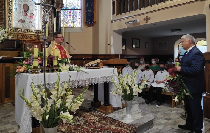 Kołaczkowska parafia podziękowała ks. proboszczowi  Piotrowi Przydrożnemu za 7 lat posługi duszpaste - zdjęcie
