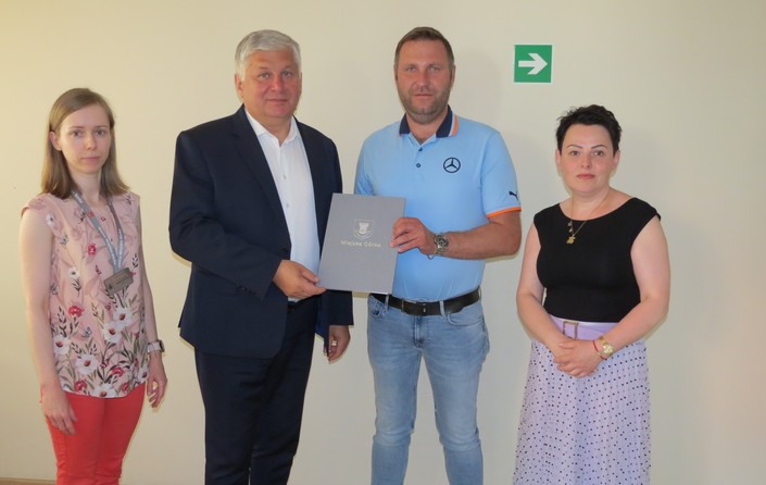 Popisano umowę na skanalizowanie części Roszkowa i części Zakrzewa - zdjęcie