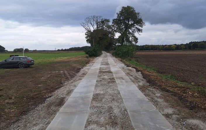 Budowa drogi dojazdowej do gruntów rolnych w Rozstępniewie - zdjęcie